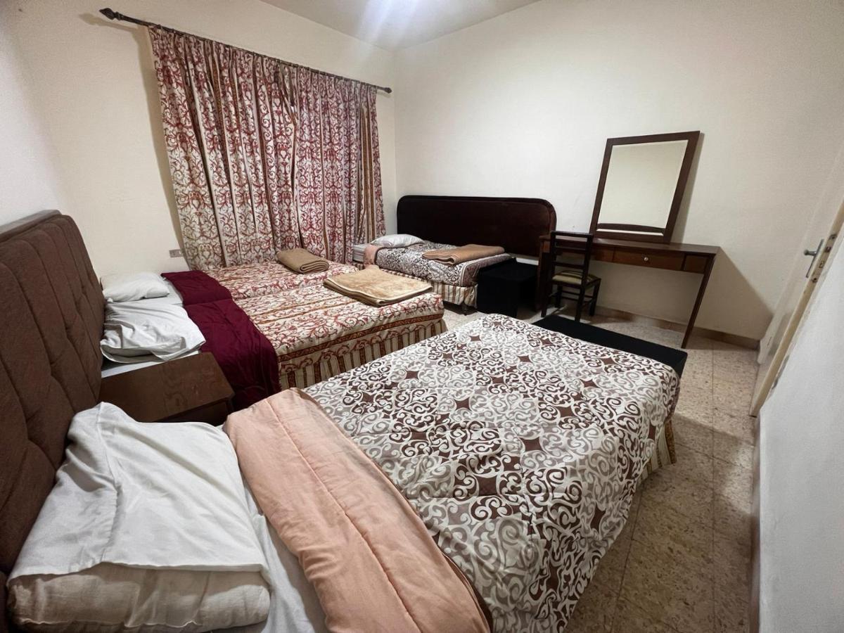 Student House Hostel Madaba Luaran gambar